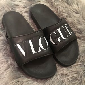 Vlogue slides vlogsquad